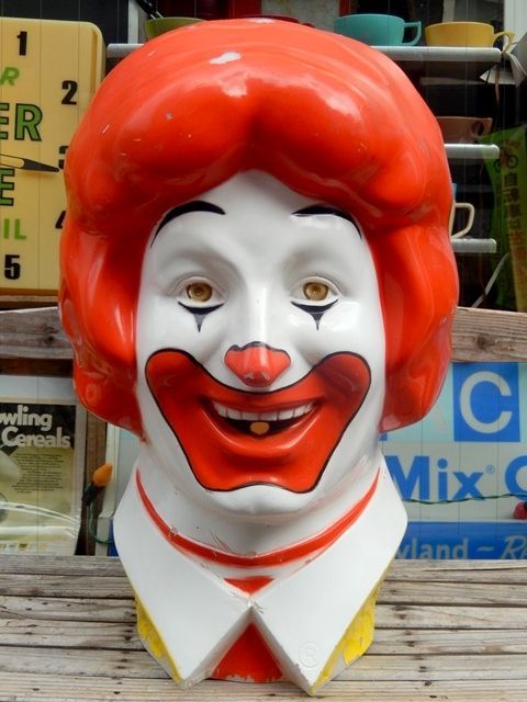 ct-141001-17 McDonald's / 70's Ronald McDonald Balloon Head Display