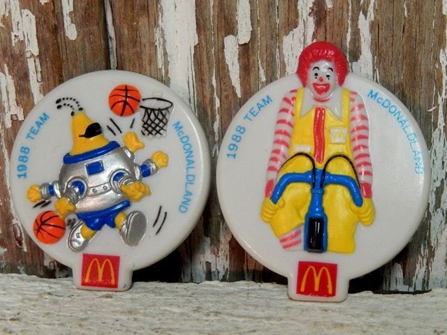 画像1: ct-141001-21 McDonald's / 1988 Ronald McDonald & Cosmc Plastic Clip Badge 2p set