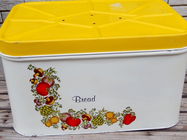 画像: kt-141101-01 Cheinco / 70's Tin Bread Box