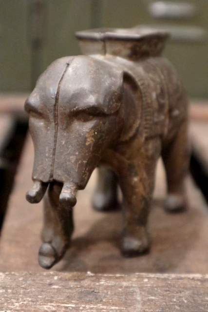 画像2: dp-180901-19 late 1800's〜early 1900's Penny Bank "Elephant"