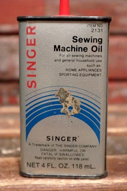 画像2: dp-220301-56 Singer / Vintage Sewing Machine Handy Oil Can