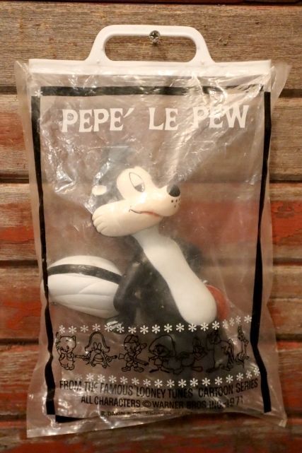 画像1: ct-231101-48 Pepe Le Pew / DAKIN 1971 Figure