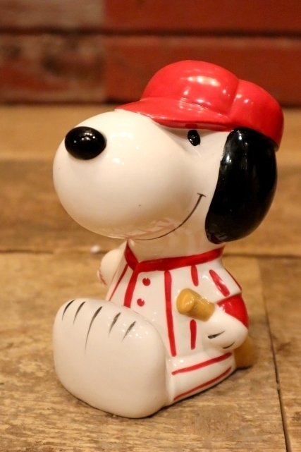 画像1: ct-240214-02 Snoopy / Determined 1970's Ceramic Bank "Baseball"