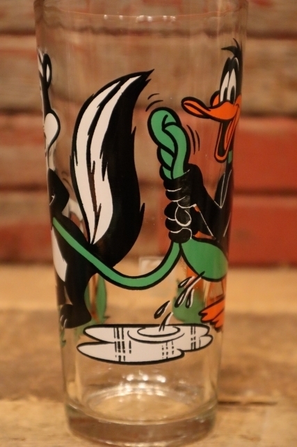 画像3: gs-240301-07 Pepe Le Pew & Daffy Duck / PEPSI 1976 Collector Series Glass