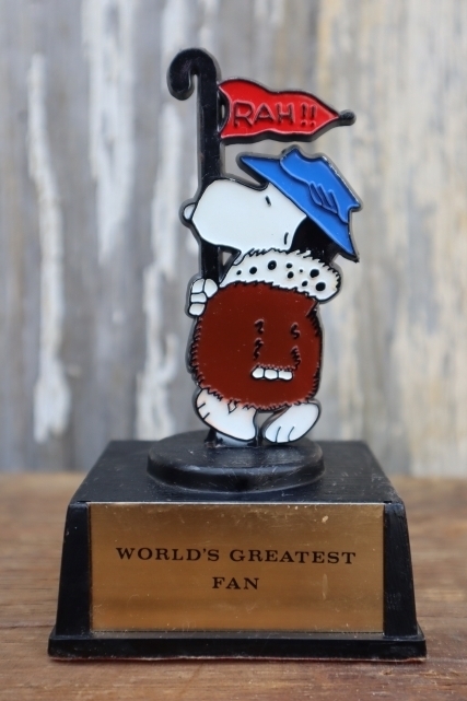 画像1: ct-250404-11 Snoopy / AVIVA 1970's Trophy "WORLD'S GREATEST FAN"