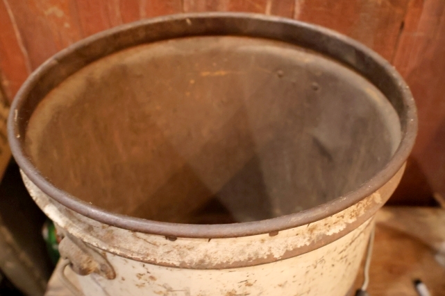 画像7: dp-250618-65 Mobil 1970's 5 U.S. GALLONS GREASE CAN