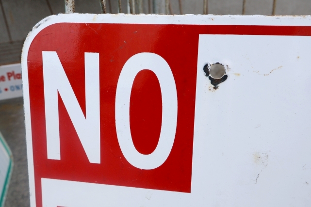 画像2: dp-250701-02 NO PARKING Enamel Road Sign