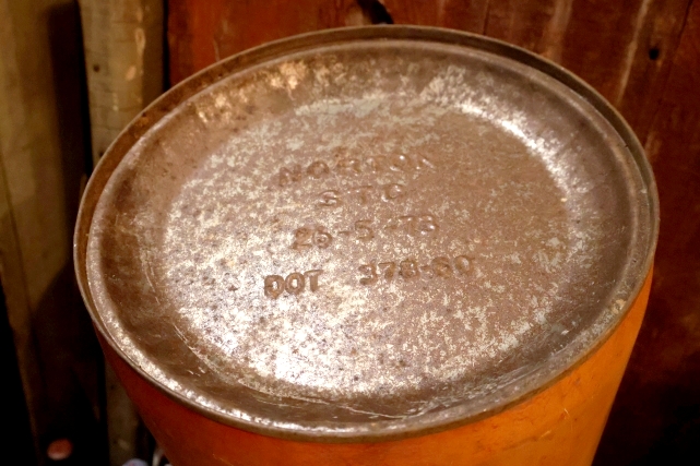 画像10: dp-250804-11 SHELL 1970's 5 U.S. GALLONS OIL CAN