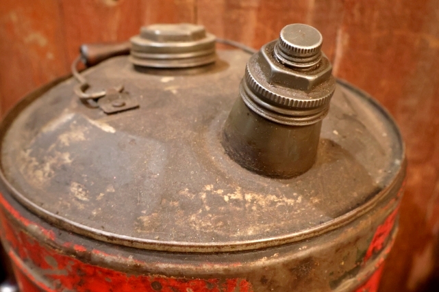 画像8: dp-250618-54 Van Camp 1940's 5 U.S. GALLONS OIL CAN