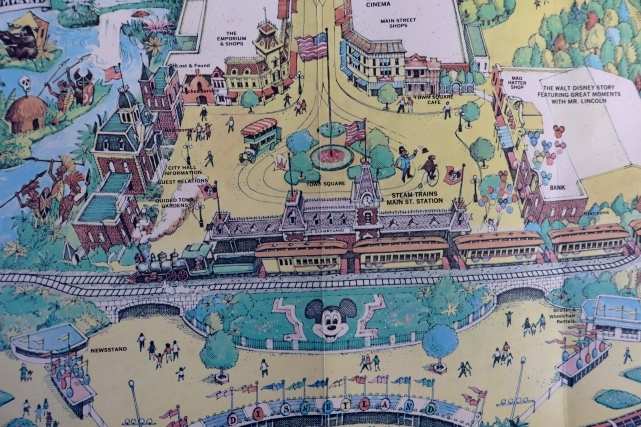 画像3: ct-250930-12 Disneyland 1979 Map Poster