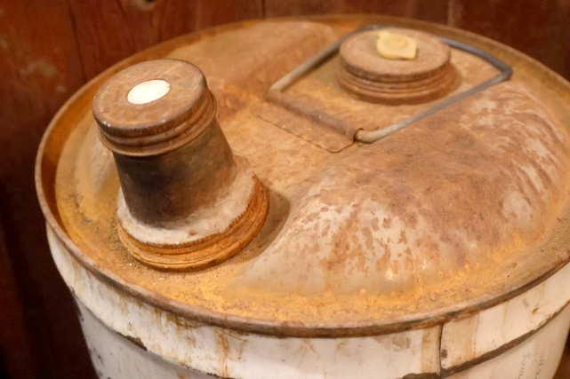 画像7: dp-251008-84 Ford 1970's LOADER AND BACKHOE 5 U.S.GALLONS CAN