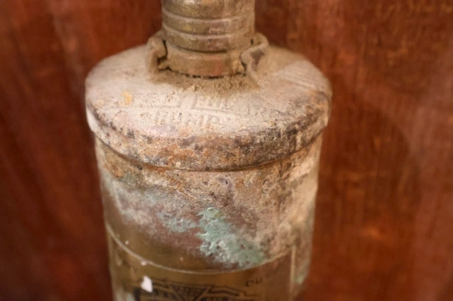 画像4: dp-251008-27 THE GENERAL DETROIT CORP 1950's S-O-S Fire Guard MODEL 85 Fire Extinguisher