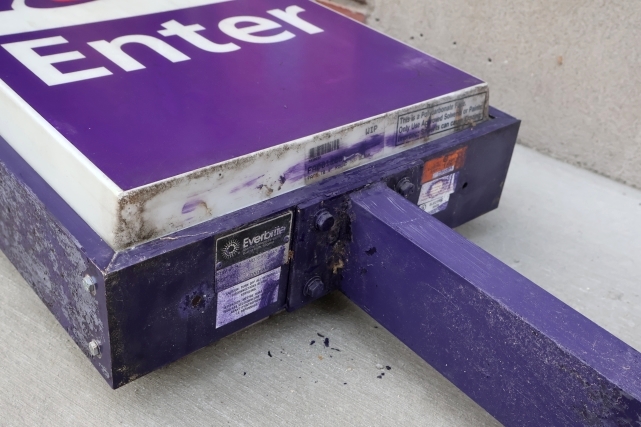 画像15: dp-251008-19 【店頭ピックのみ・発送不可】TACO BELL 1990's-2000's Drive-Thru "Enter" Sign