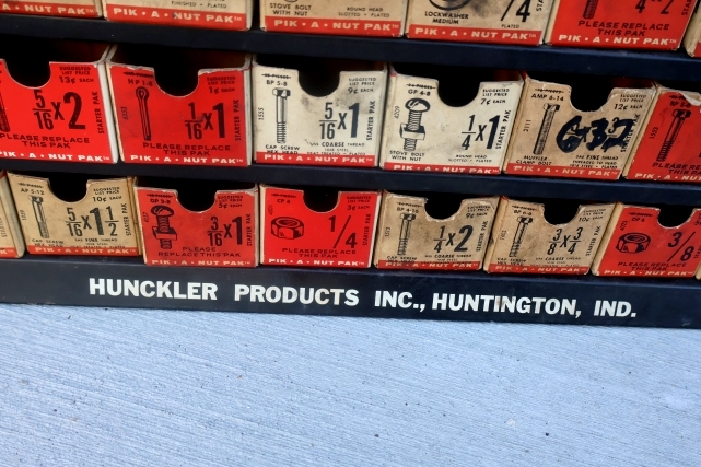 画像8: dp-251010-04 HUNCKLER PRODUCTS INC., 1960's PIK-A-NUT PAK ASSORTMENT METAL DISPLAY RACK
