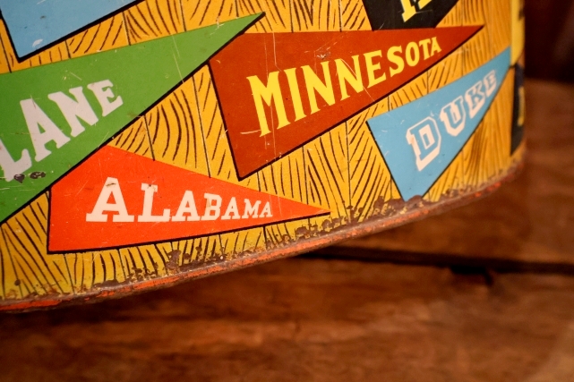 画像9: dp-251201-03 CHEINCO 1950's College Pennant Trash Can