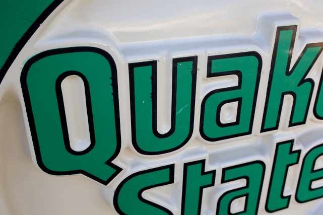 画像2: dp-250531-08 【※店頭ピックのみ】Quaker State 1980's Large Plastic Sign