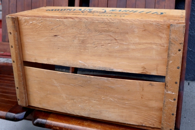 画像11: dp-241106-03 MOUNTAIN BARTLETTS / BLAZING STAR WOOD BOX