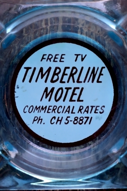 画像1: dp-260204-60 TIMBERLINE MOTEL VINTAGE GLASS ASHTRAY