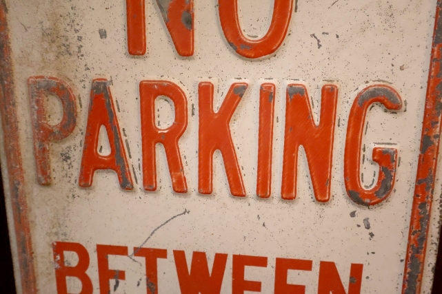 画像3: dp-260204-08 NO PARKING BETWEEN SIGNS → STEEL EMBOSSED STREET ROAD SIGN
