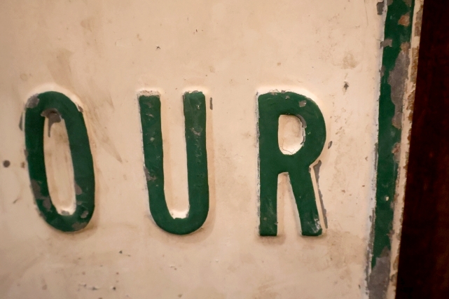 画像3: dp-260204-08 TWO HOUR PARKING STEEL EMBOSSED STREET ROAD SIGN