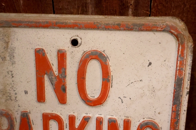 画像2: dp-260204-08 NO PARKING BETWEEN SIGNS → STEEL EMBOSSED STREET ROAD SIGN