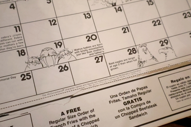 画像4: ct-260106-02 McDonald's 1981 Coloring Calendar