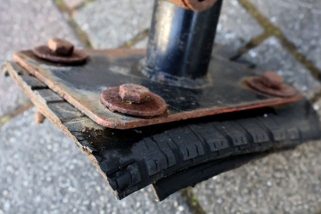 画像24: ct-260204-01 McDonald's Playland 1970's Setmakers Ride-on Seat "Hamburger"