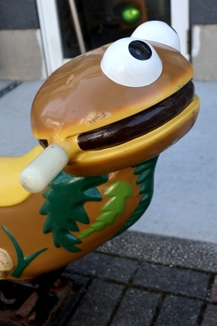 画像11: ct-260204-01 McDonald's Playland 1970's Setmakers Ride-on Seat "Hamburger"