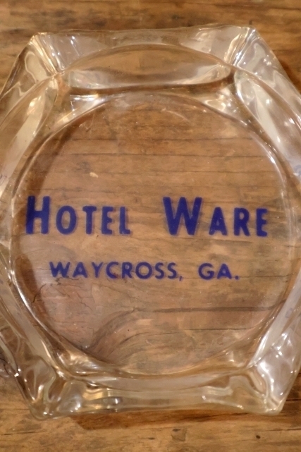 画像1: dp-260204-60 HOTEL WARE VINTAGE GLASS ASHTRAY