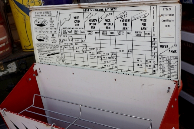 画像8: 【店頭ピックのみ・発送不可】dp-260204-40 TRICO 1960's WIPER ARMS, BLADES & REFILLS CART CABINET