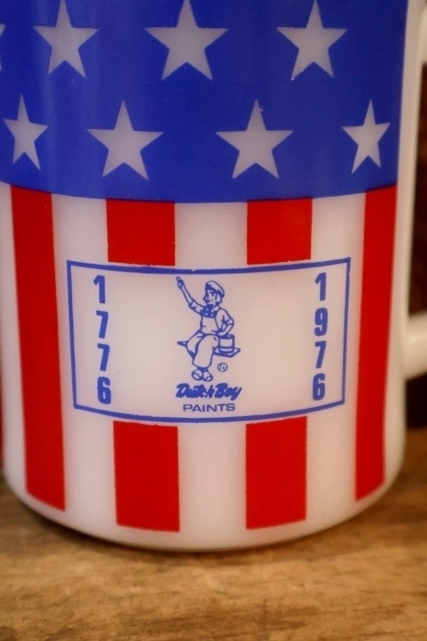 画像2: dp-251201-24 Dutch Boy PAINTS / FEDERAL 1976 Milk Glass Mug