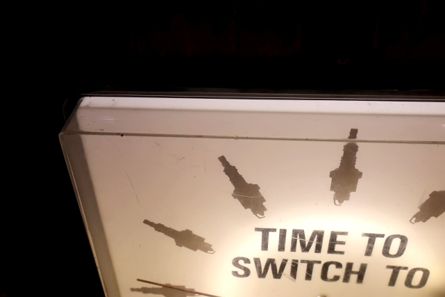 画像4: dp-260204-13 CHAMPION SPARK PLUGS 1970's Lighted Wall Clock