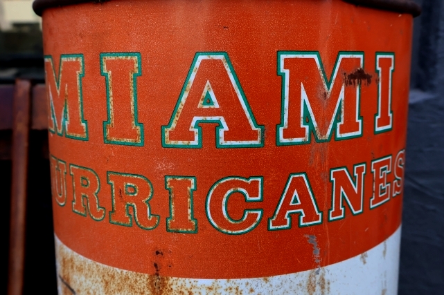 画像6: dp-260204-31 University of Miami / Miami Hurricanes 〜1980's Trash Garbage Waste Can