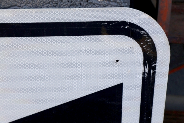 画像5: ct-260204-08 【店頭ピックのみ・発送不可】Yogi Bear's JELLYSTONE PARK CAMP-RESORT ROAD SIGN