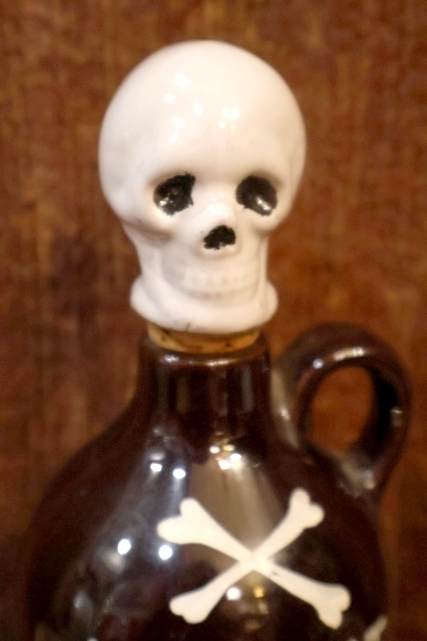 画像2: dp-260325-17 SONSCO 1950's-1960's Skull Decanter Bottle