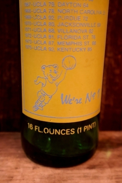 画像2: dp-260106-02 7 Up / UCLA BRUINS 1975 NCAA CHAMPION BOTTLE