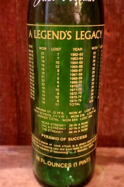 画像5: dp-260106-02 7 Up / UCLA BRUINS 1975 NCAA CHAMPION BOTTLE