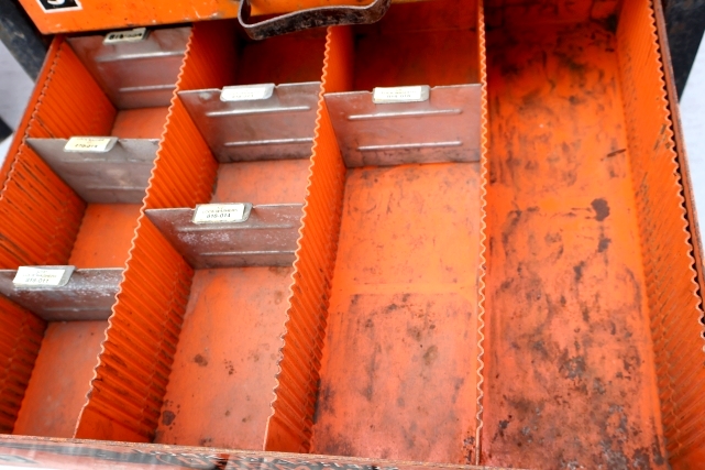 画像8: dp-230901-145 DORMAN / 1950's Auto Parts Metal Cabinet