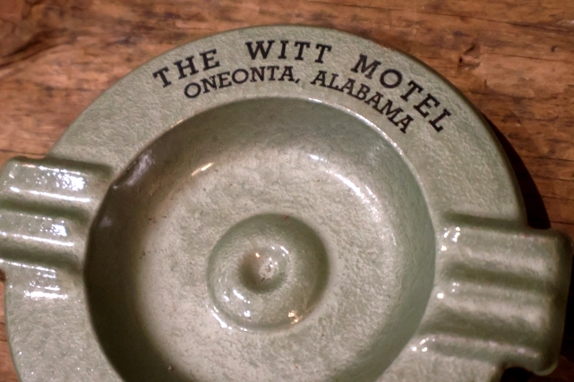 画像2: dp-260204-60 1950's Metal Ashtray "THE WITT MOTEL"