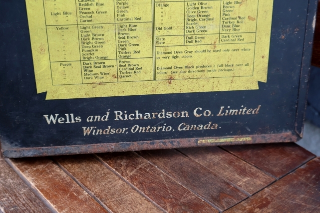 画像17: dp-260501-01 Wells & Richardson Company, Inc. 1920's DIAMOND DYES METAL CABINET