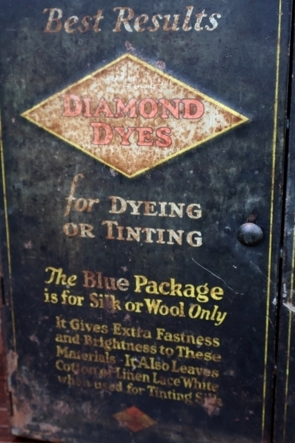画像3: dp-260501-01 Wells & Richardson Company, Inc. 1920's DIAMOND DYES METAL CABINET