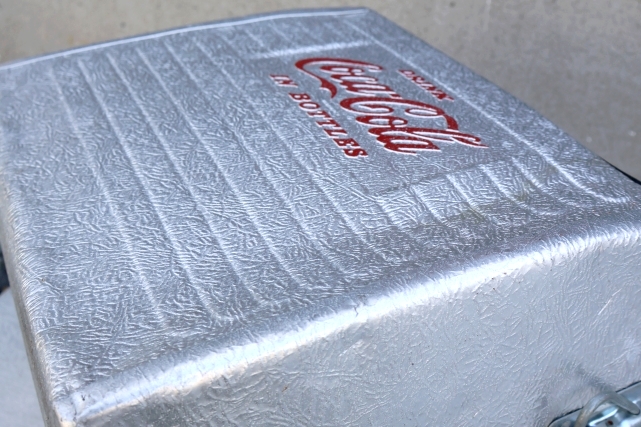 画像6: dp-260325-05 Coca-Cola 1950's-1960's Aluminum Cooler Box