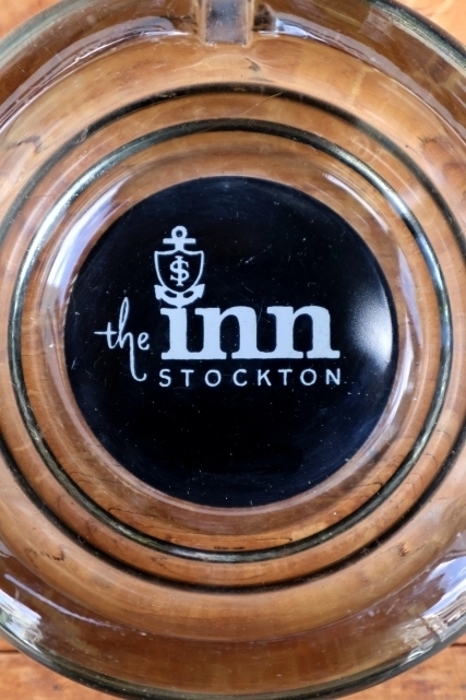 画像1: ct-260204-60 the inn STOCKTON VINTAGE GLASS ASHTRAY