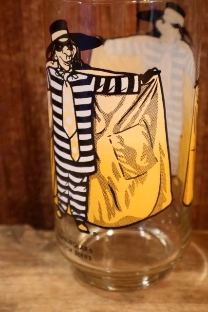 画像2: gs-260601-08 McDonald's / 1970's Collector Series Glass "Hamburglar"