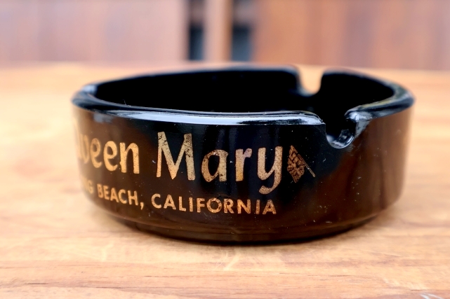 画像2: dp-241106-96 Queen Mary Hotel GLASS ASHTRAY