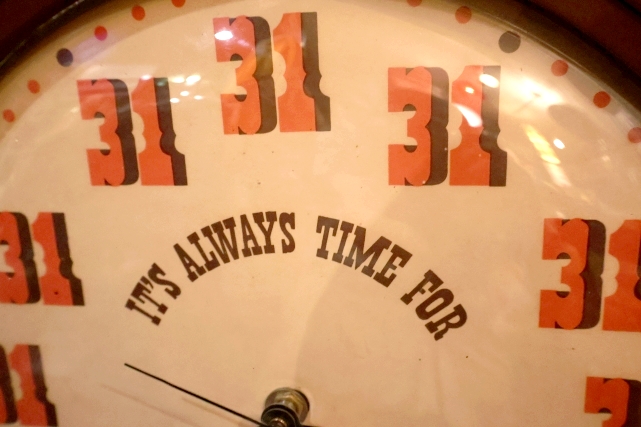 画像2: dp-251008-26 【難あり】BASKIN-ROBBINS 1960's WALL CLOCK