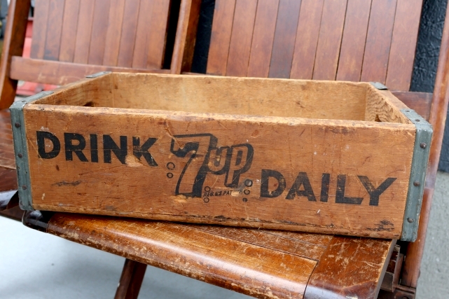 画像1: dp-260601-20 DRINK 7 Up DAIRY/ 1960's Wood Crate Box