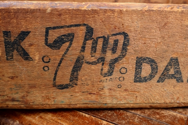 画像5: dp-260601-20 DRINK 7 Up DAIRY/ 1960's Wood Crate Box
