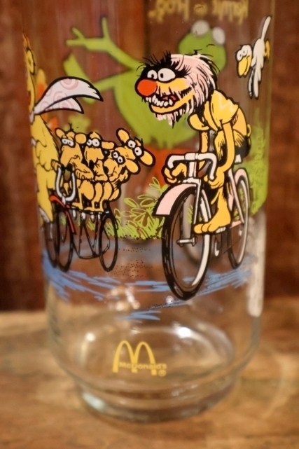 画像4: gs-260801-09 Muppets / McDonald's 1981 The Great Muppet Caper! "Kermit" Glass
