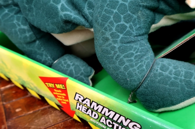 画像13: ct-260801-77 The Lost World: Jurassic Park / HASBRO (Kenner) 1990's Triceratops ACTION PLUSH